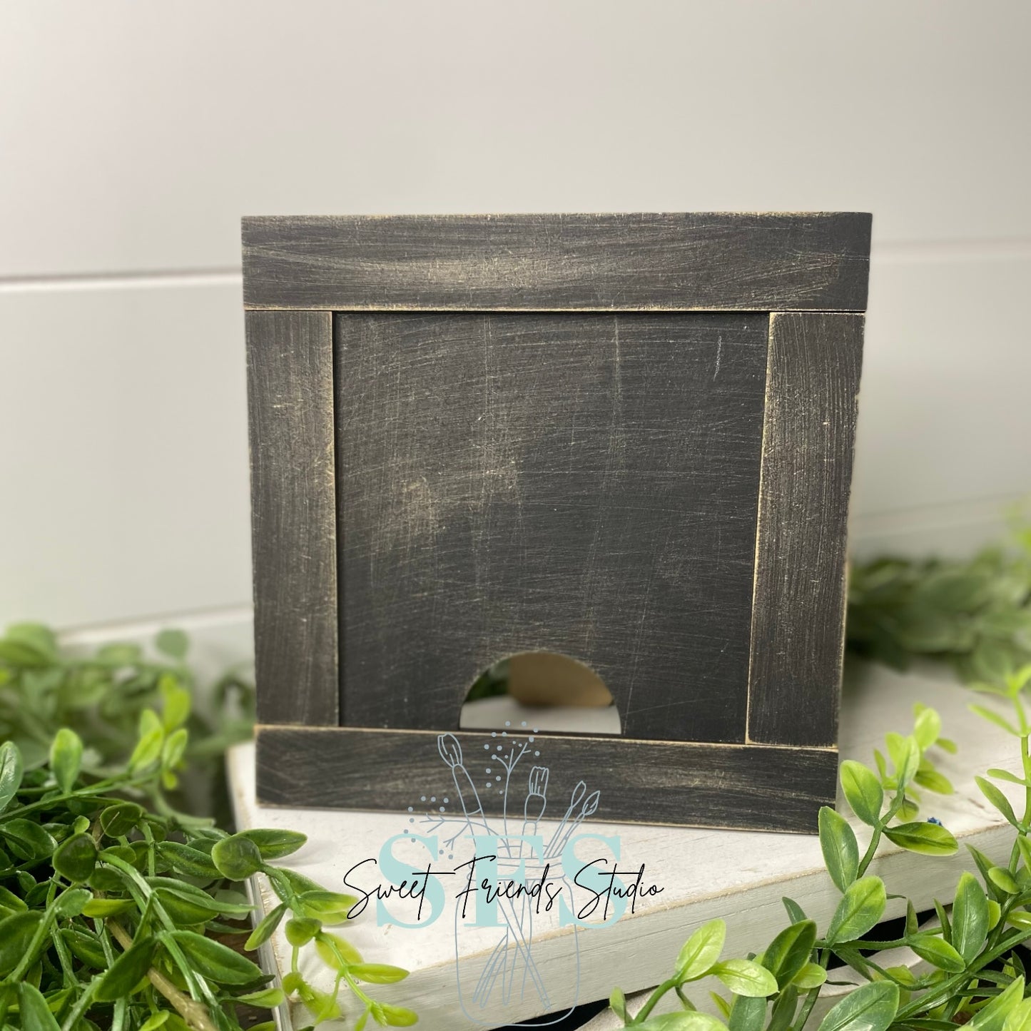 Farmhouse Frame Base