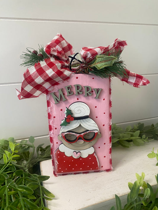 Merry Mrs. Shelf Sitter DIY Kit